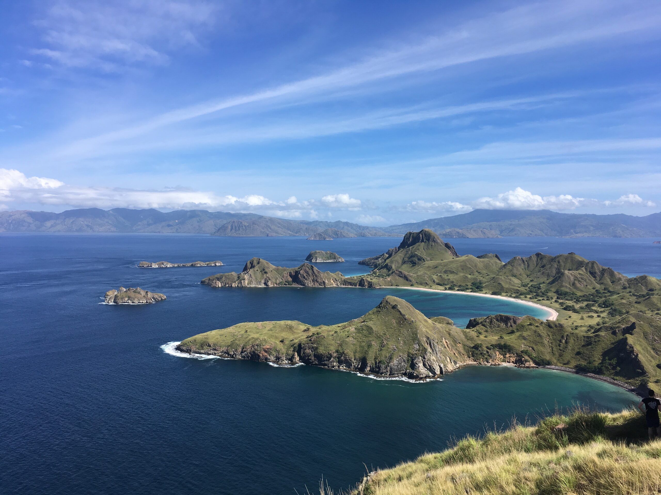 2560x1920 Flores and Komodo Travel Guide