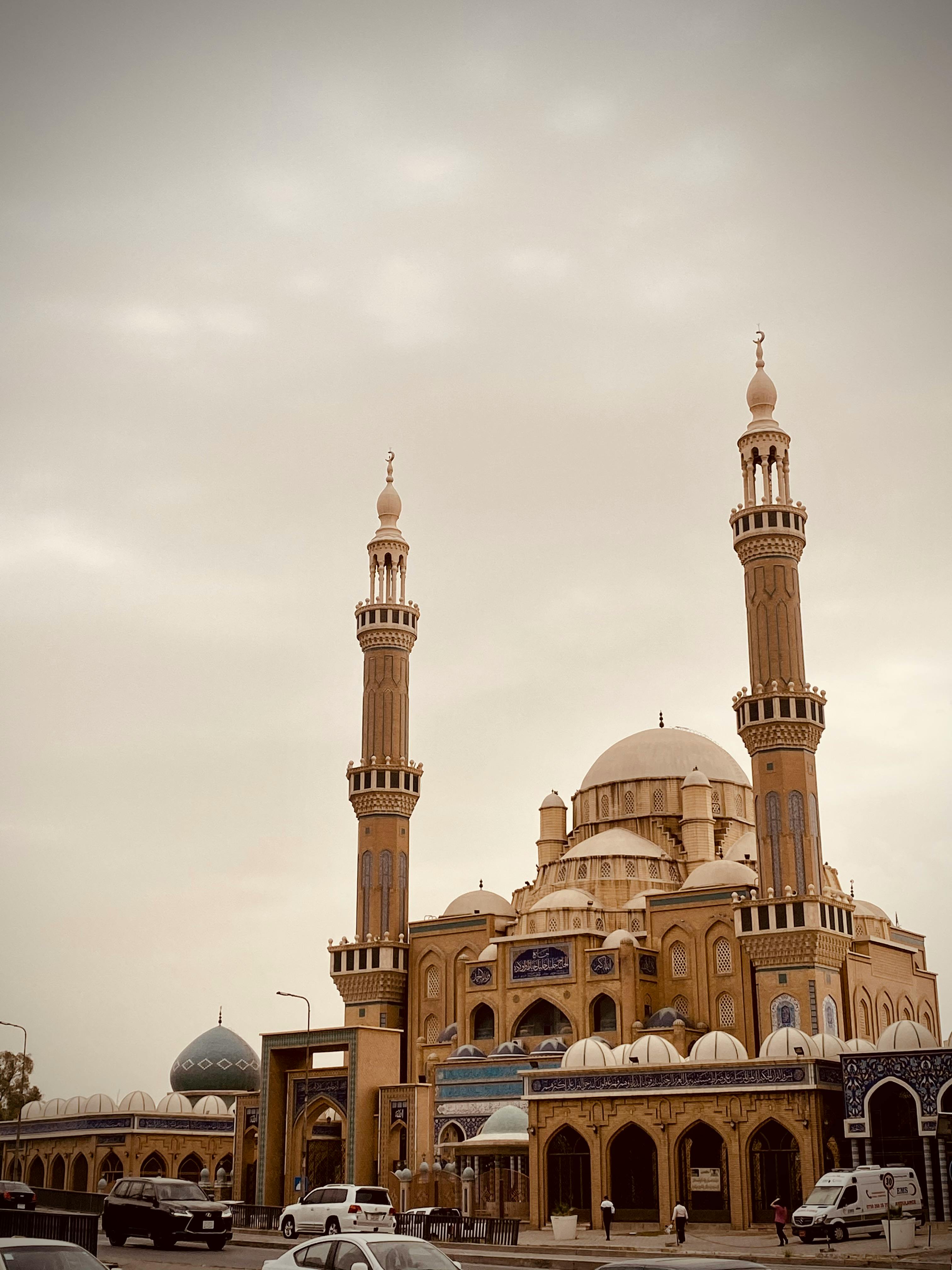 3024x4032 View of a Mosque · Free