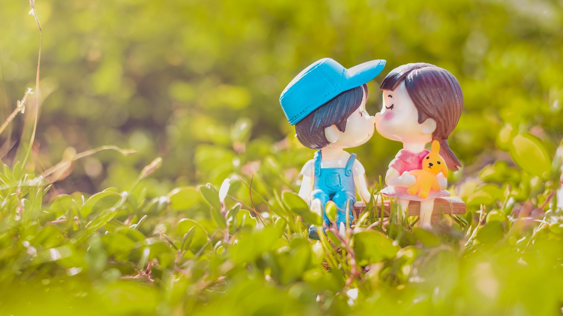 1920x1080 Download wallpaper 1920x1080 boy, girl, kiss, love, figurines full hd, hdtv, fhd, 1080p HD background