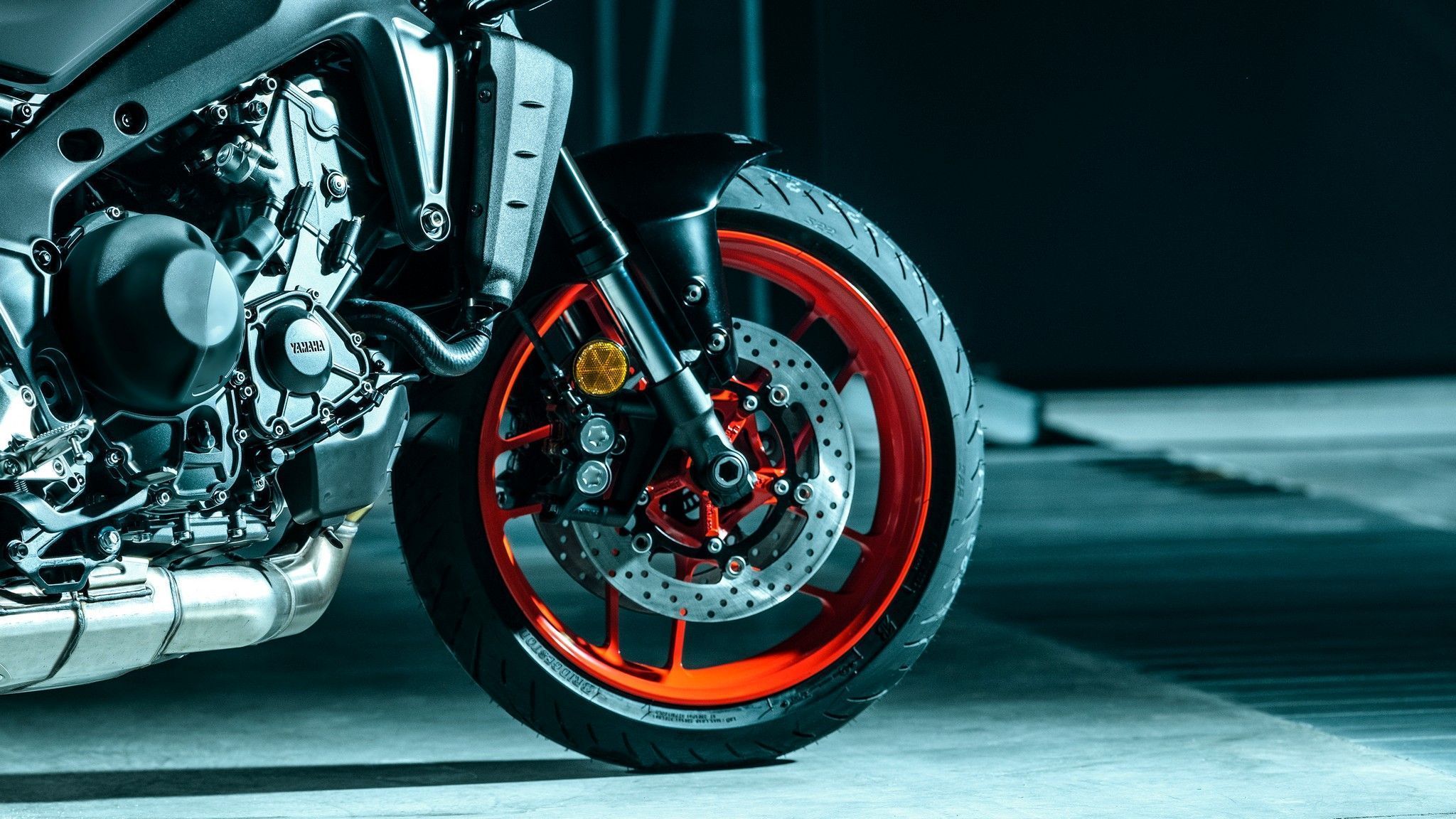 2048x1152 Yamaha MT 09 Specs, Features