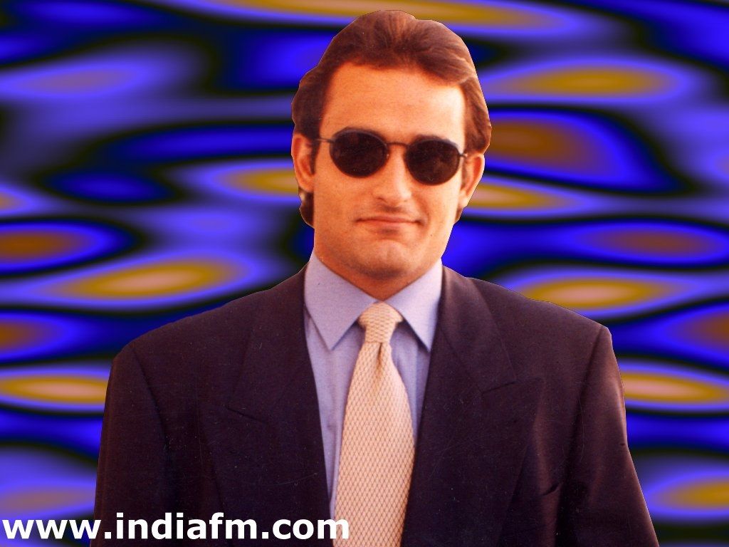 1024x768 Akshay Khanna HD Wallpaper. Latest