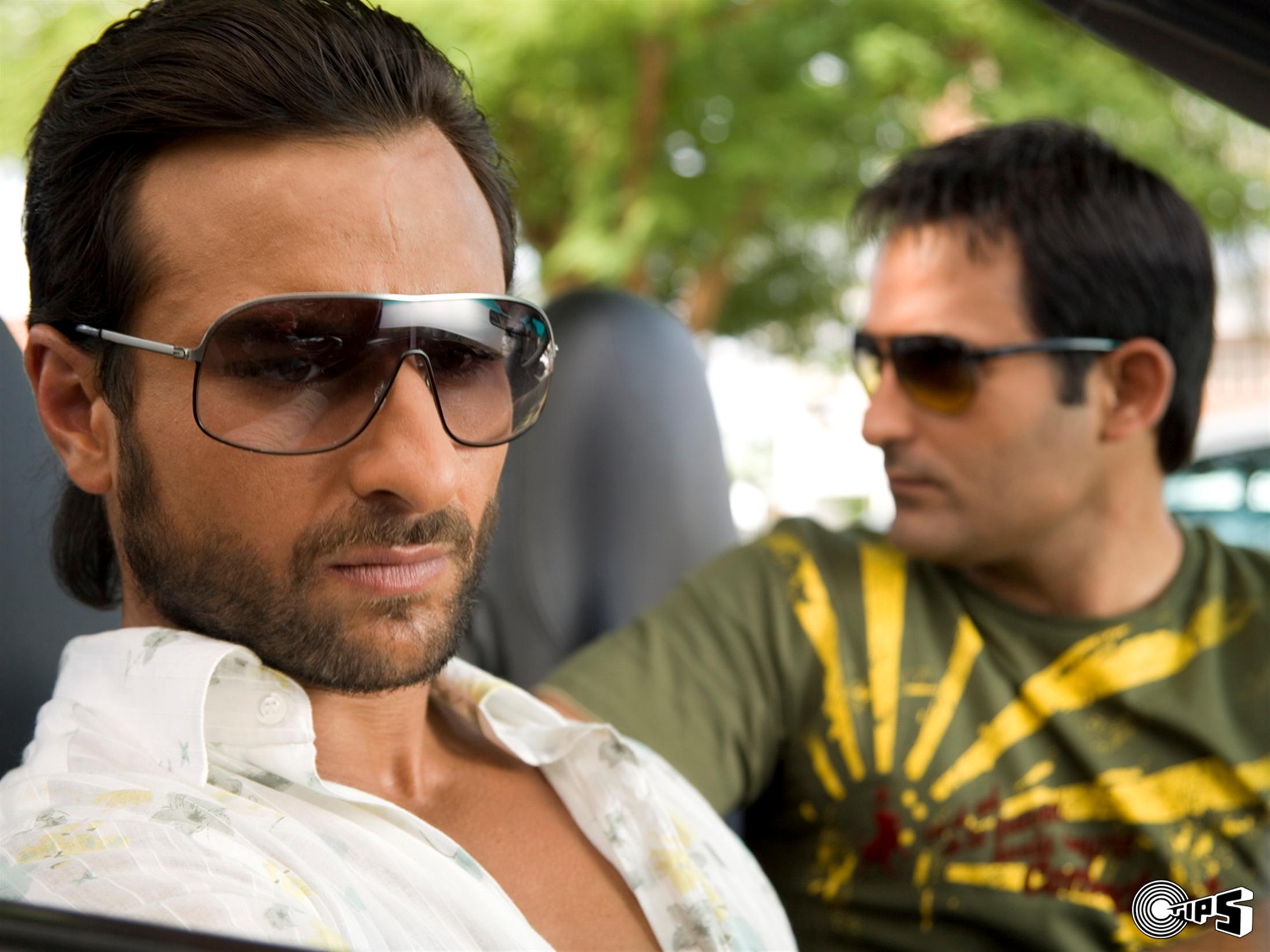 2200x1650 Saif Ali Khan, Akshaye Khanna