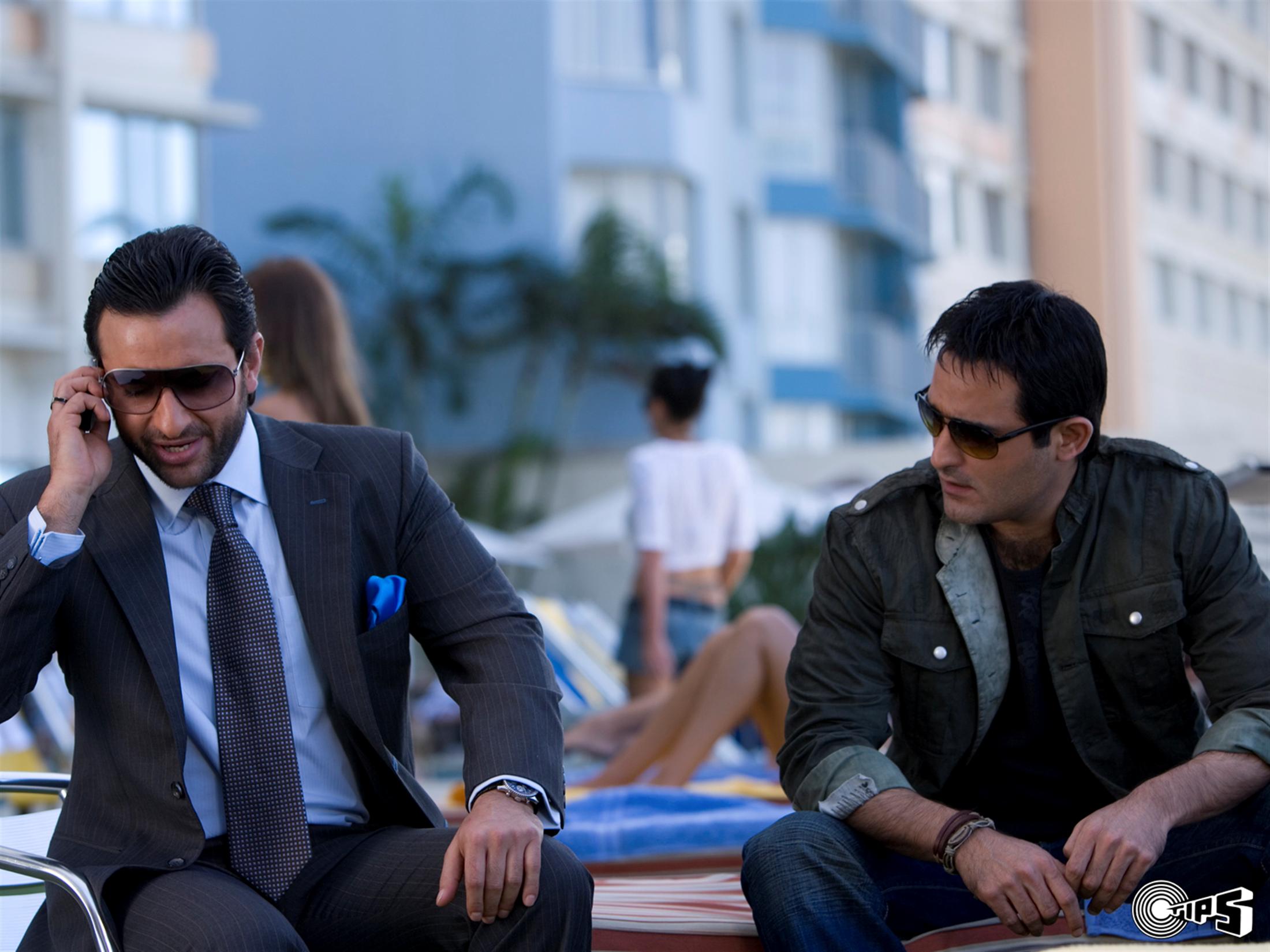 2200x1650 Saif Ali Khan & Akshay Khanna