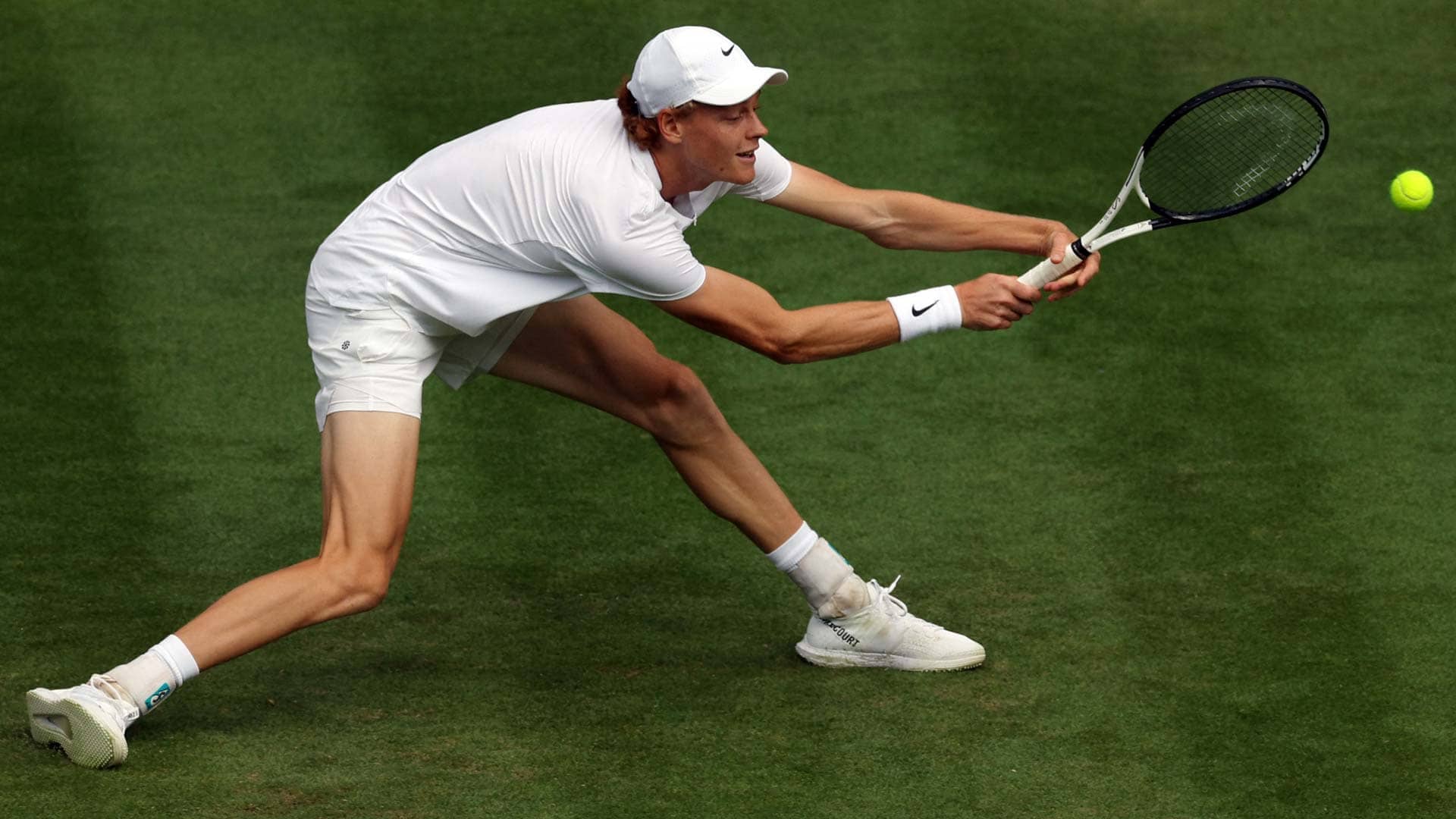 1920x1080 Jannik Sinner at Wimbledon 2023