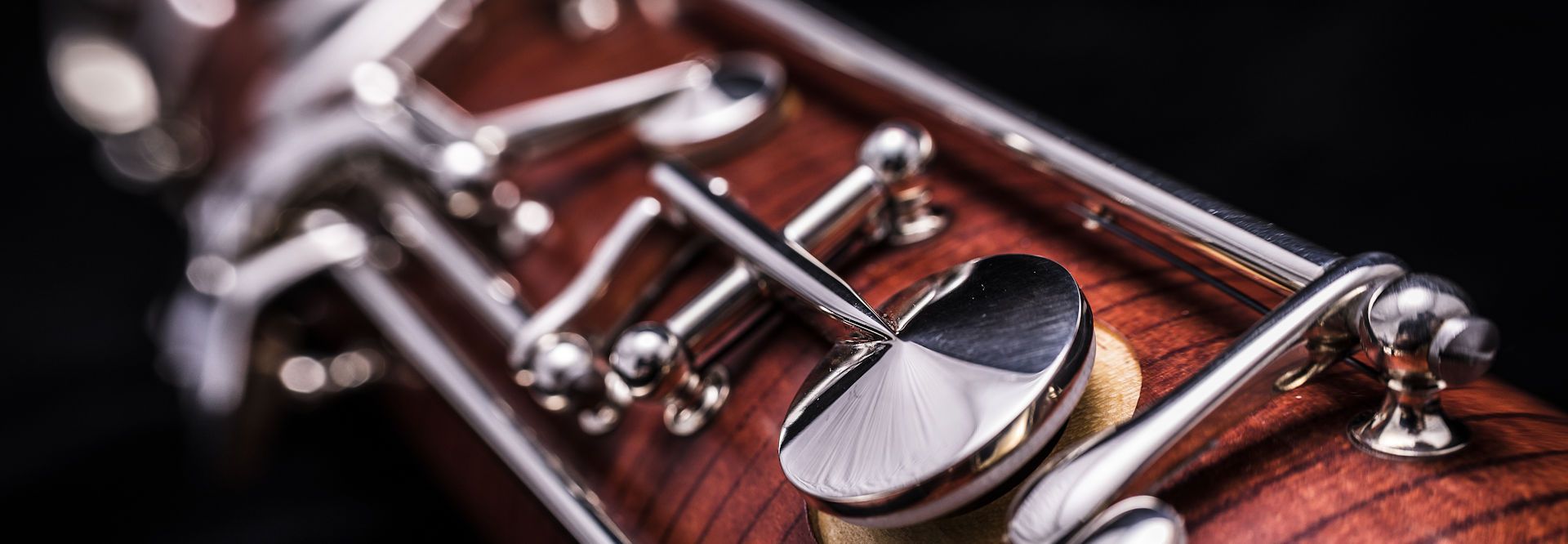 1920x666 Bassoon and Oboe Repair Deutsch
