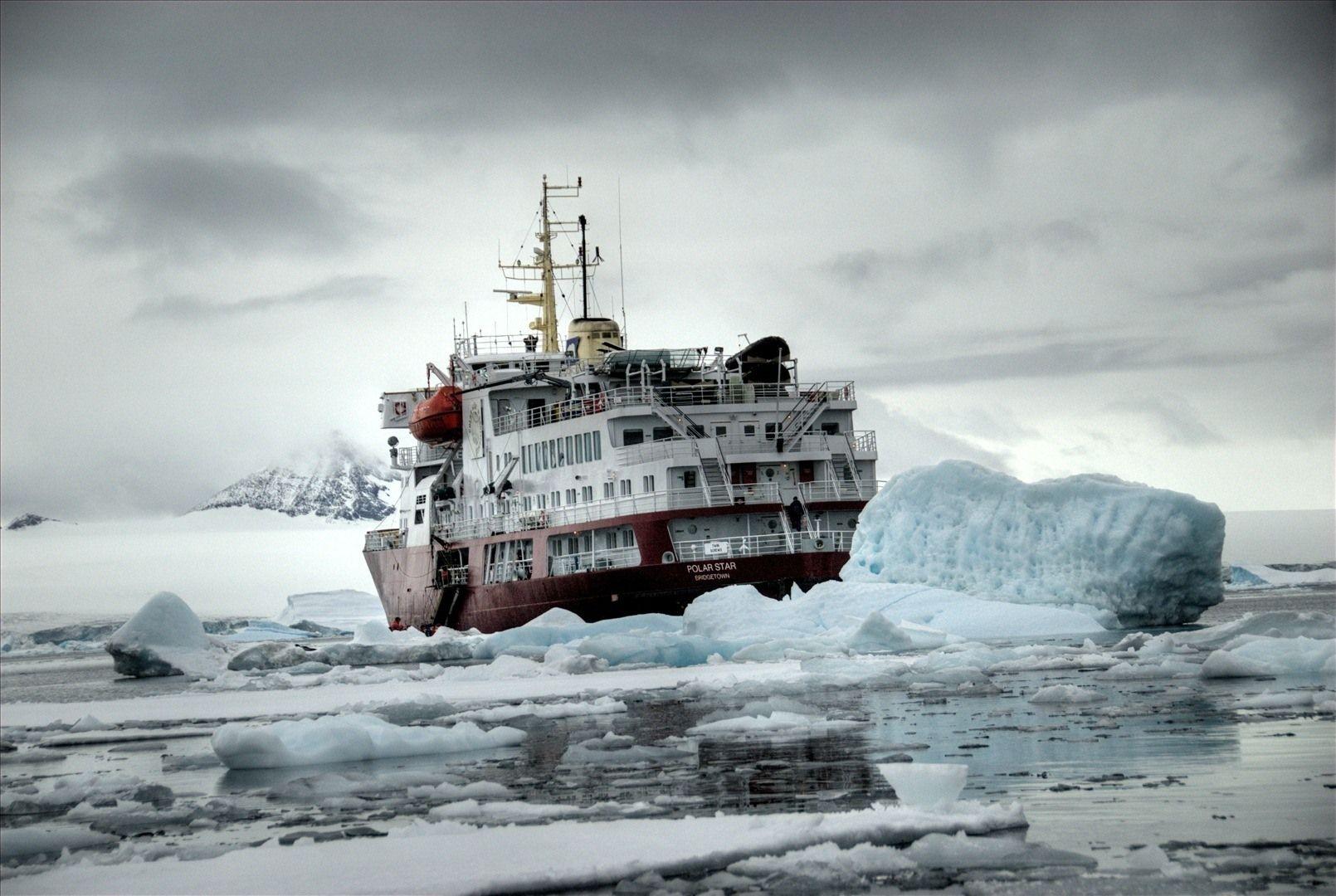 1610x1080 Cruise to Antarctica Wallpaper