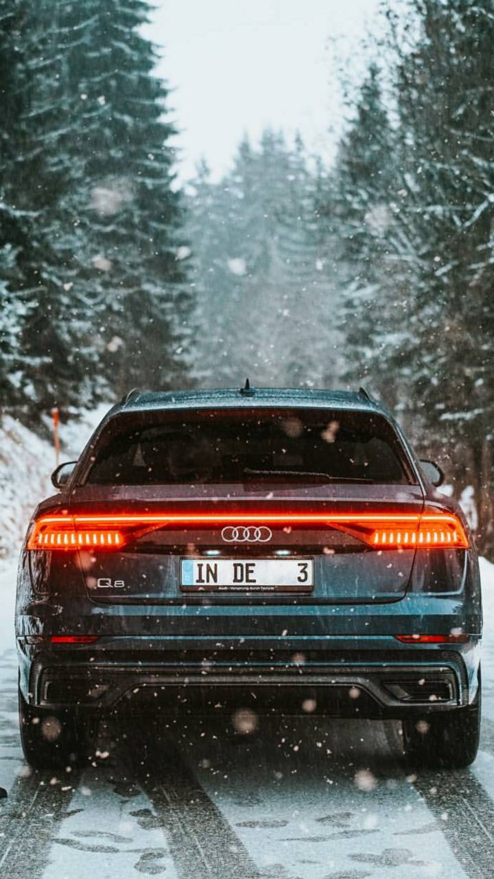 720x1280 AUDI Q8 Wallpaper