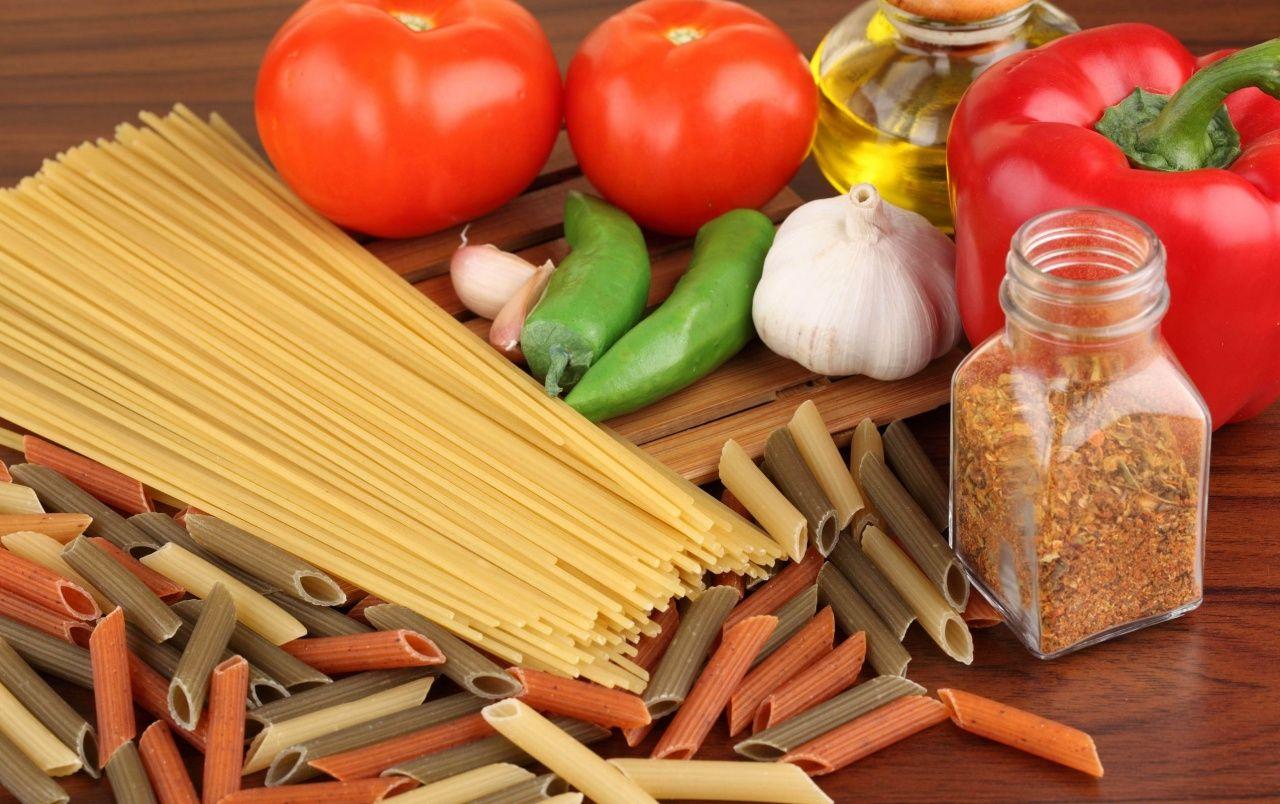 1280x804 Pasta garlic tomato wallpaper. Pasta garlic tomato stock