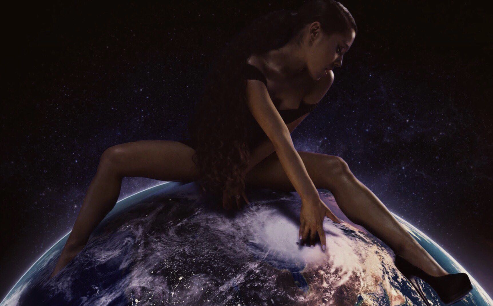 1724x1071 God is a Woman wallpaper?