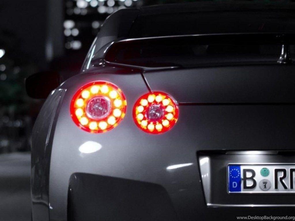 1024x768 Berlin Nissan Gtr R35 Cars Streets Wallpaper Desktop Background