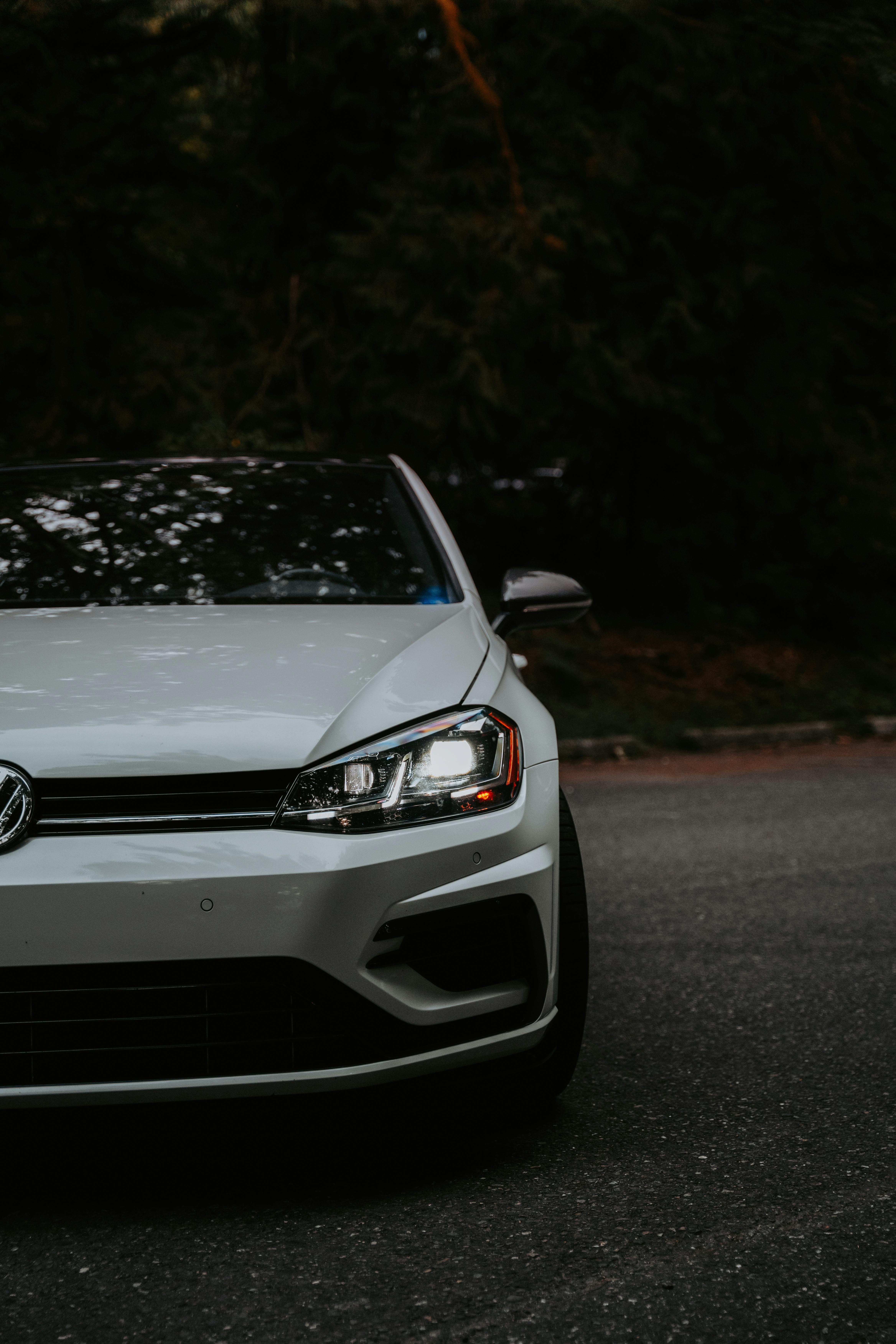 4672x7008 White Volkswagen Golf · Free