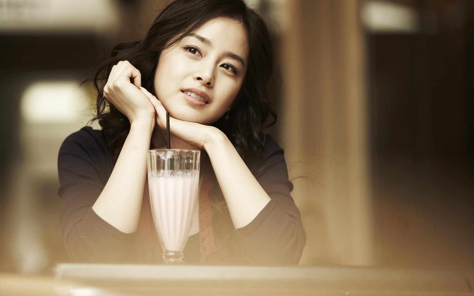 1920x1200 Kim Tae Hee Wallpaper 1 X 1280