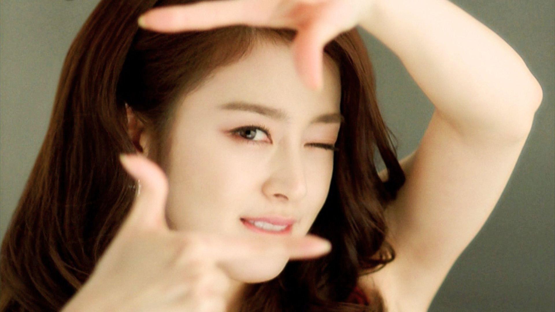 1920x1080 1920x1080px Kim Tae Hee 142.21 KB