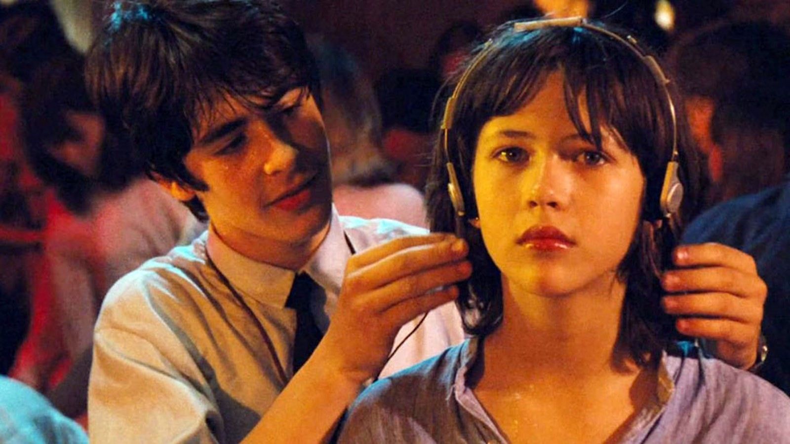1600x901 Low Stakes Teen Girl Drama