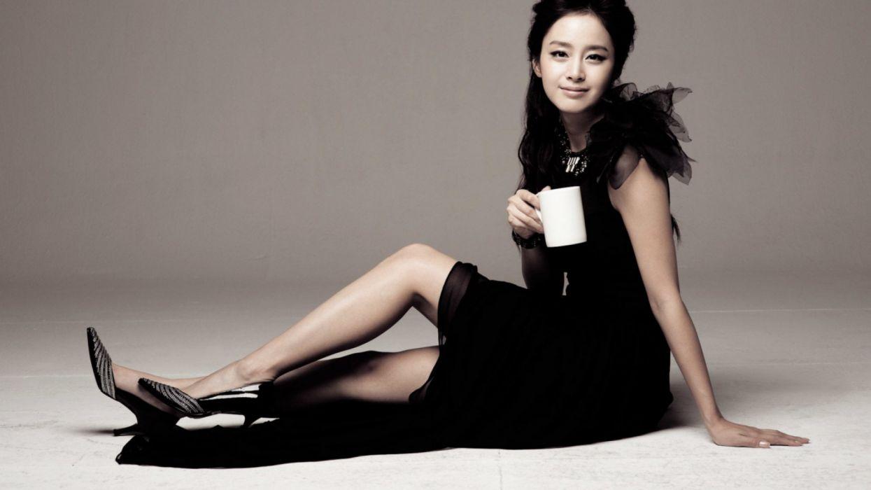 1245x700 Kim tae hee wallpaperx2160