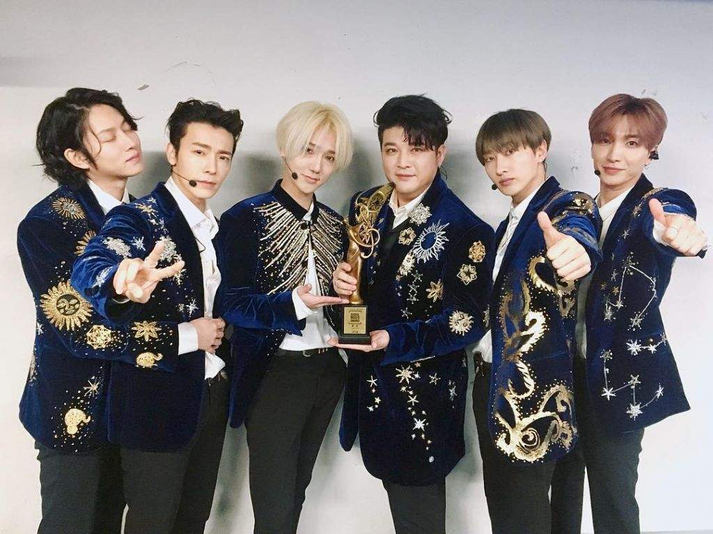 1024x768 Congratulations Super Junior on your win of Bonsang Award