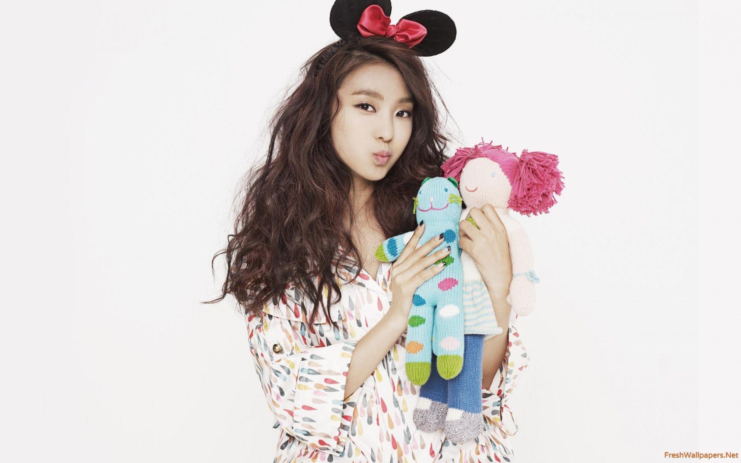 2560x1600 Yoon Bora