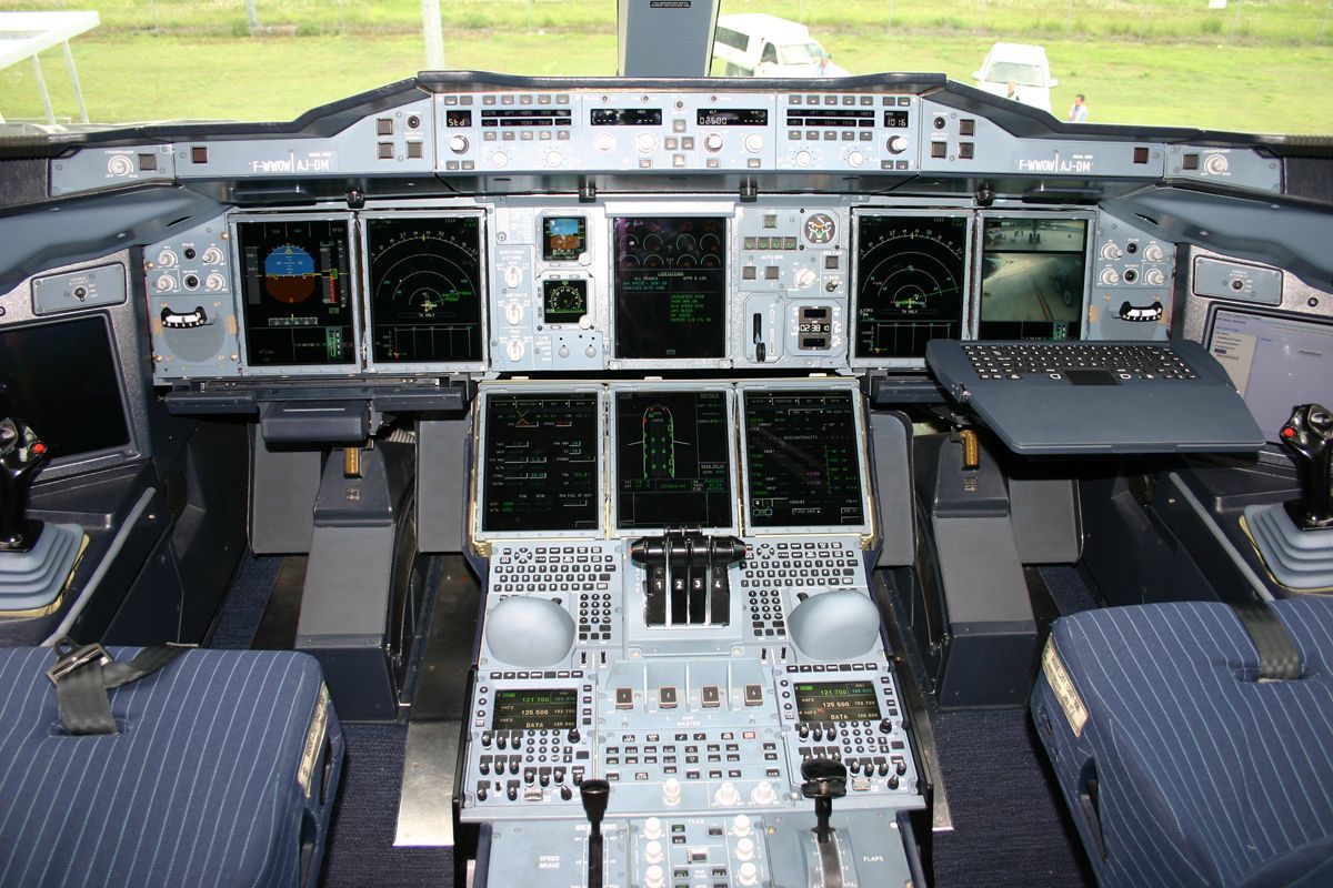 1200x800 A 380