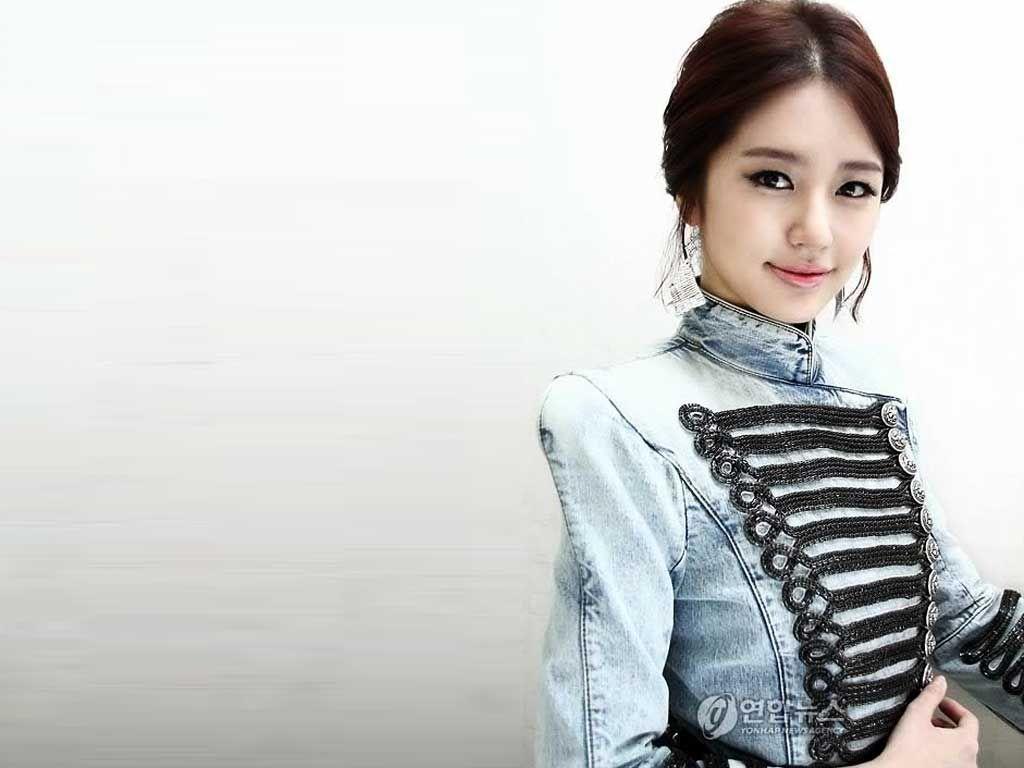 1024x768 yoon eun hye wallpaper