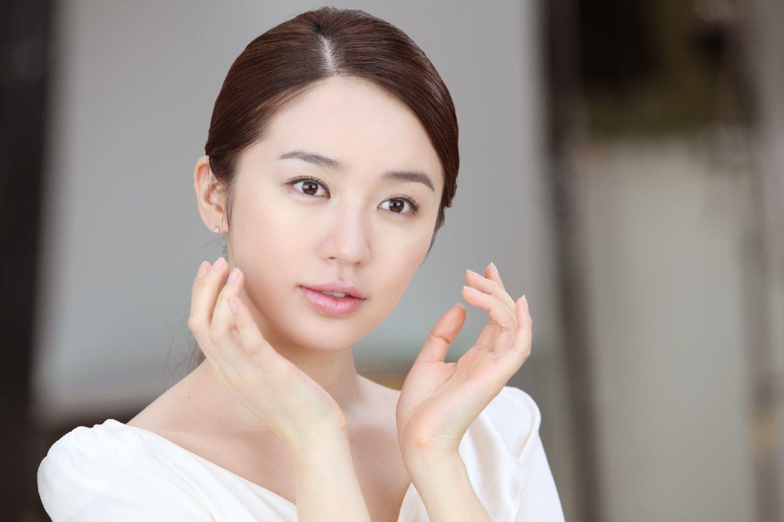 1600x1066 Pretty, Pure And Beautiful Korean Actress Yoon Eun Hye