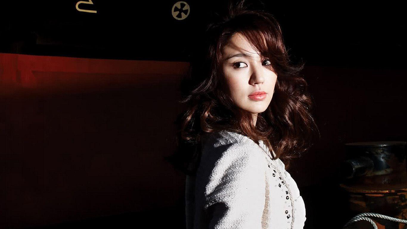 1366x768 1366x768 yoon eun hye windows wallpaper. yoon eun
