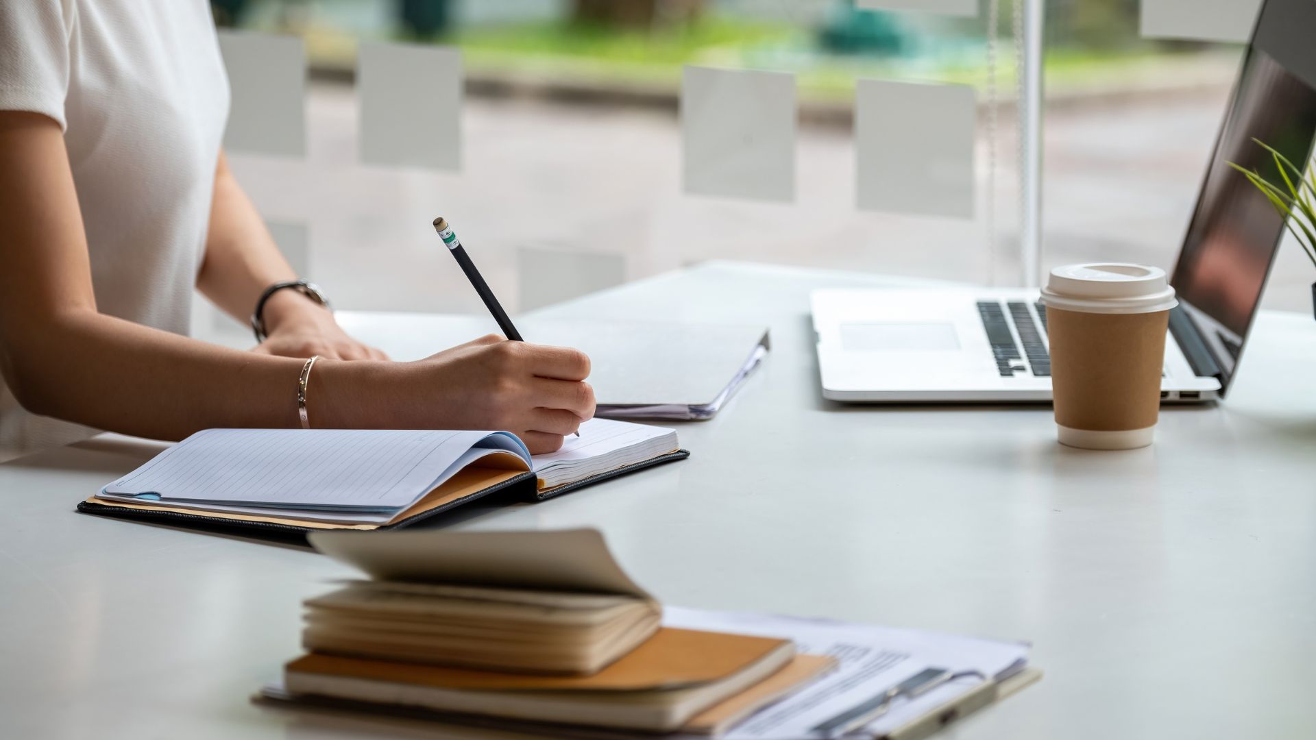 1920x1080 How to Take Better Notes as an Assistant