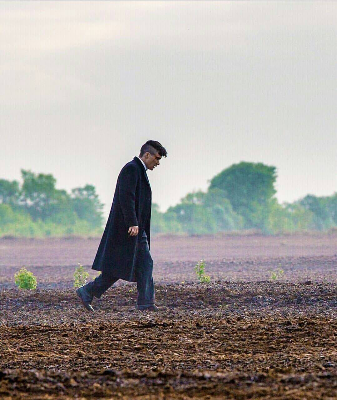 1079x1280 Tommy Shelby Wallpaper