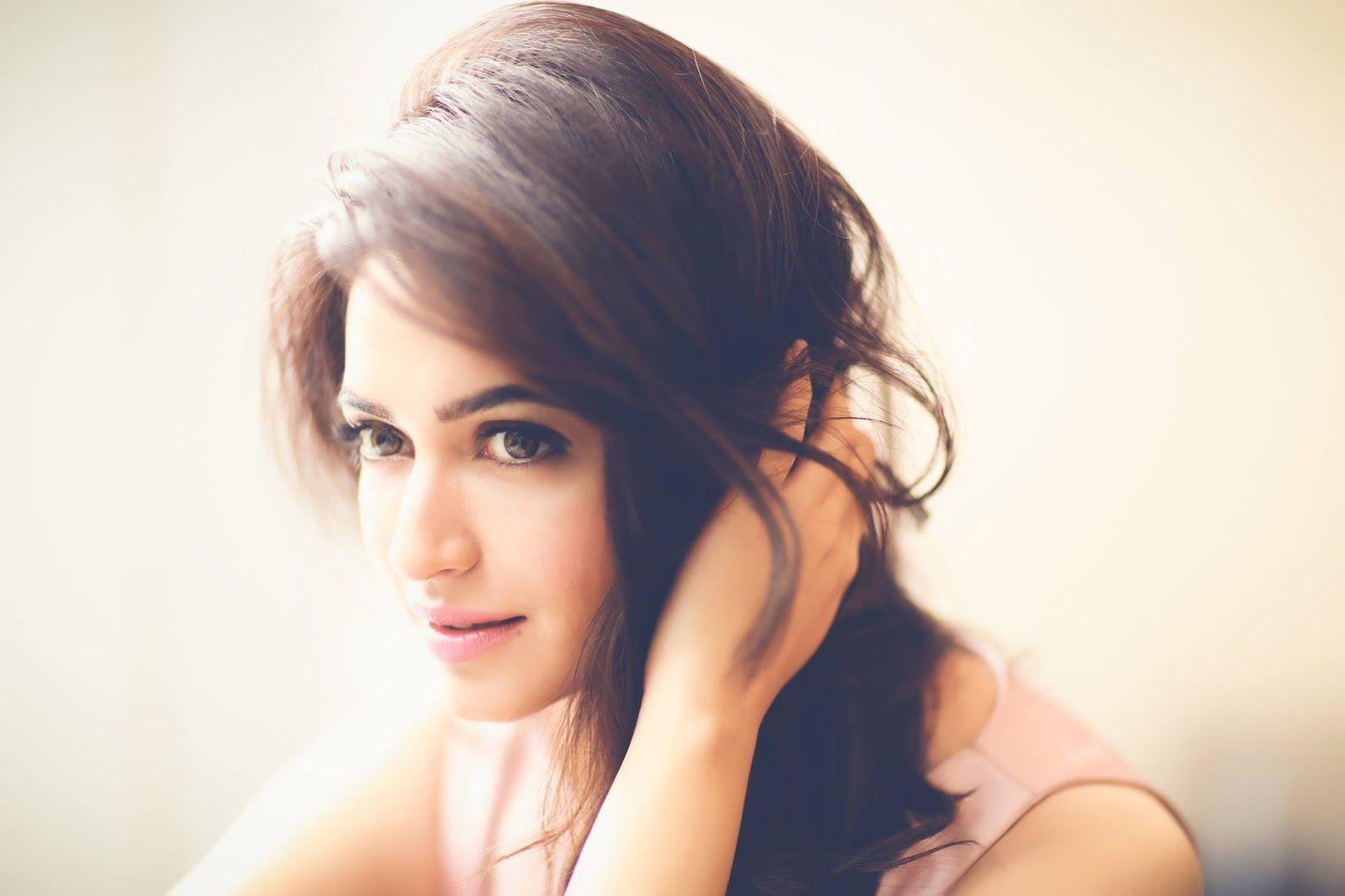 1600x1066 Kriti Kharbanda HD Wallpaper, Picture
