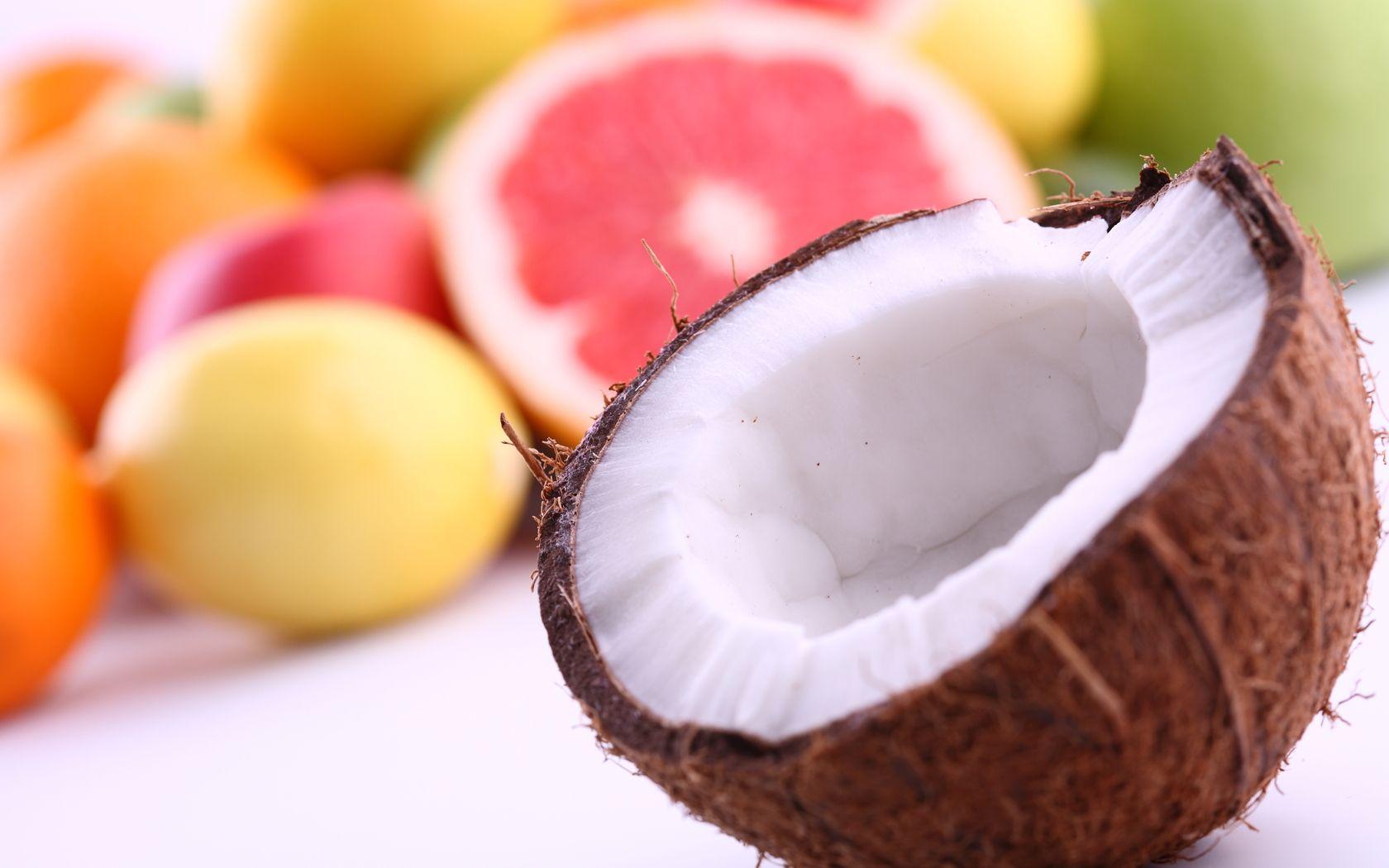 1680x1050 Coconut Picture