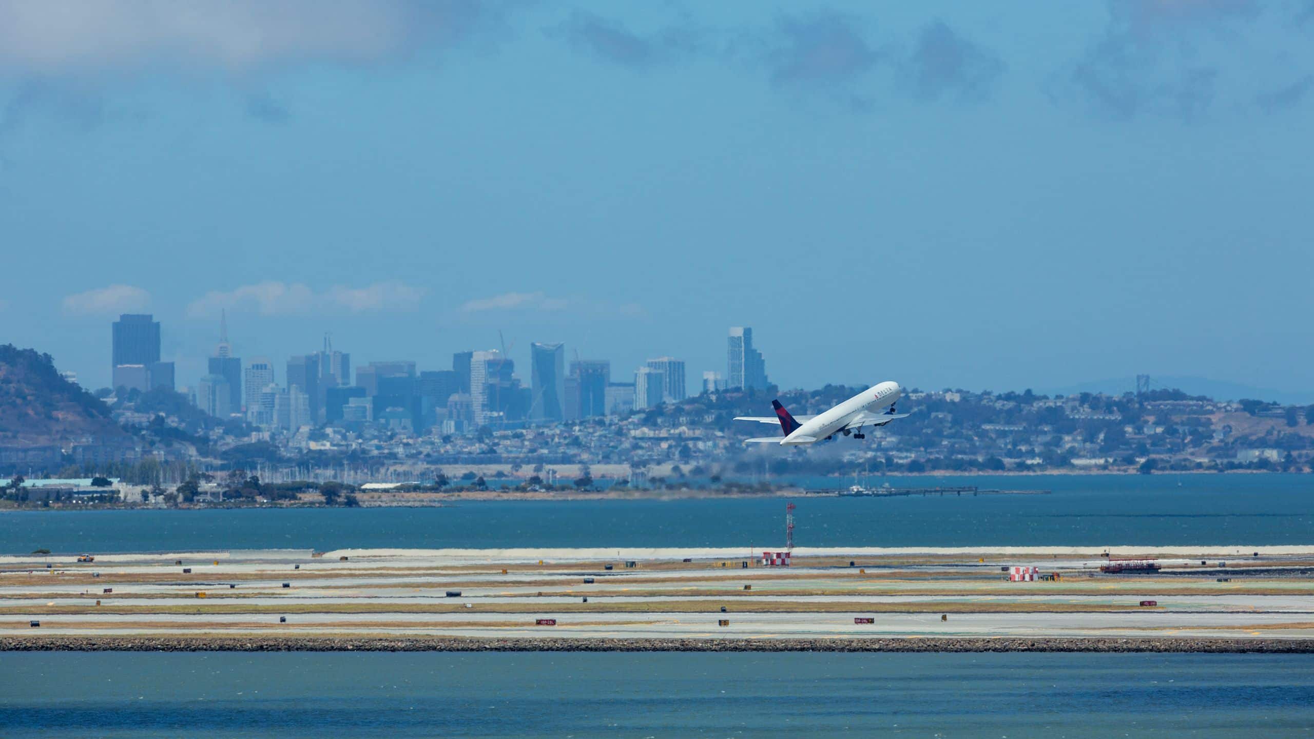 2560x1440 Hyatt Regency San Francisco Airport