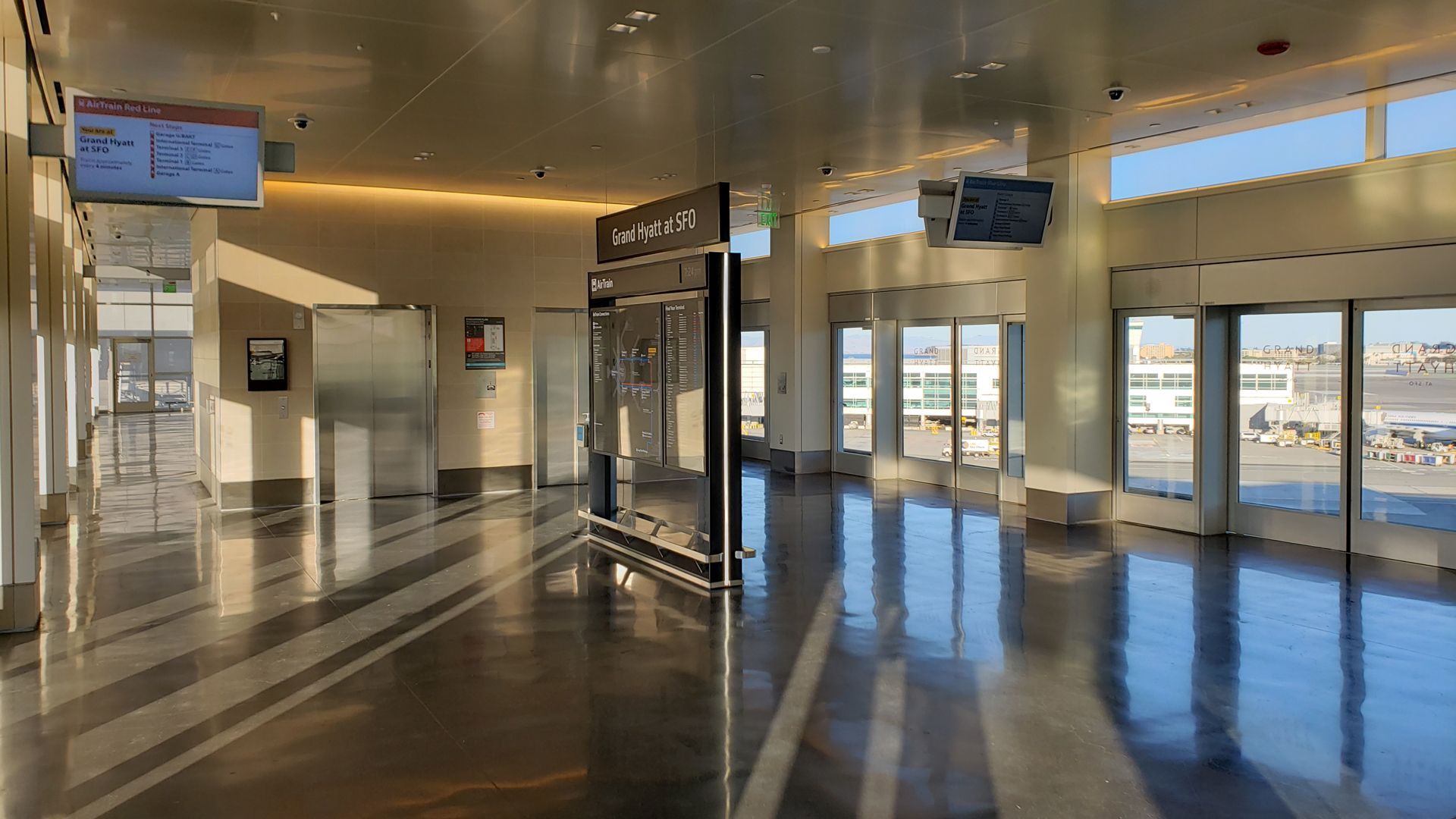 1920x1080 San Francisco International Airport