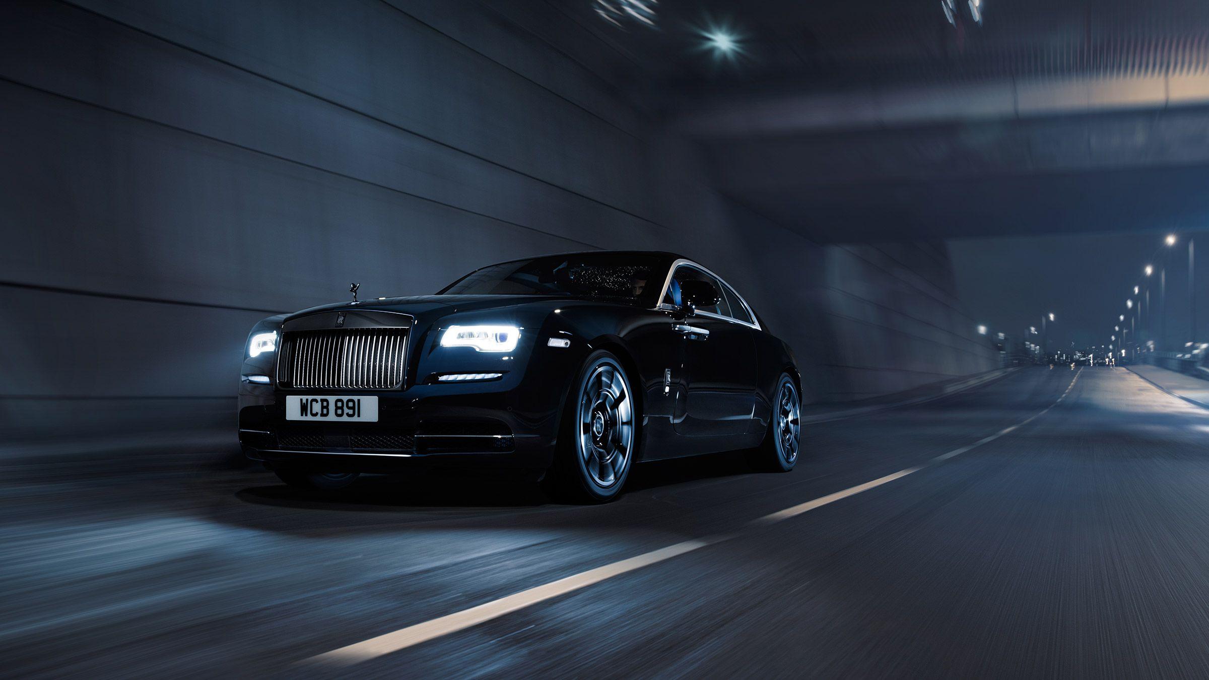 2400x1350 Rolls Royce Wraith Wallpaper
