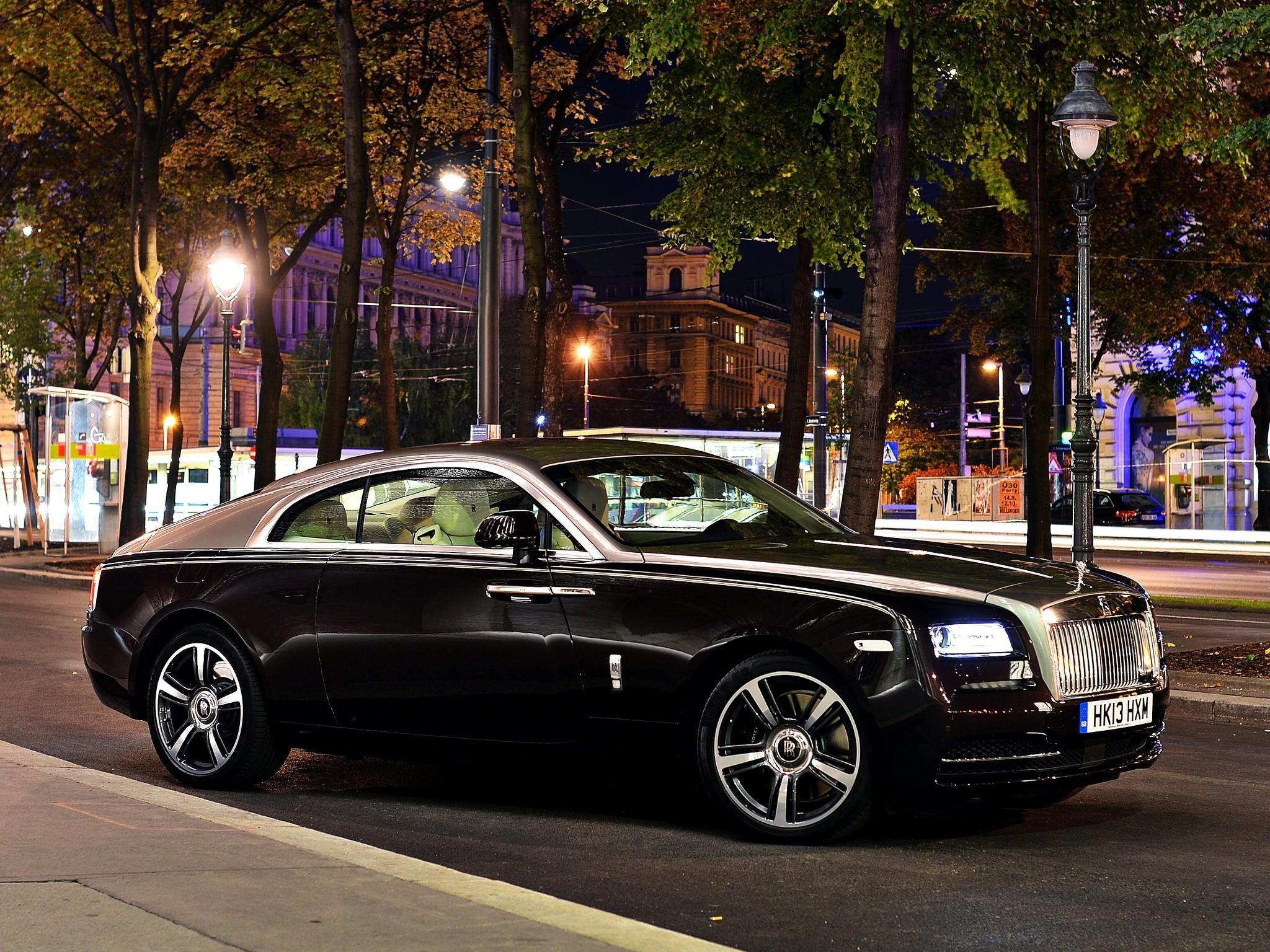 2048x1536 Rolls Royce Wallpaper