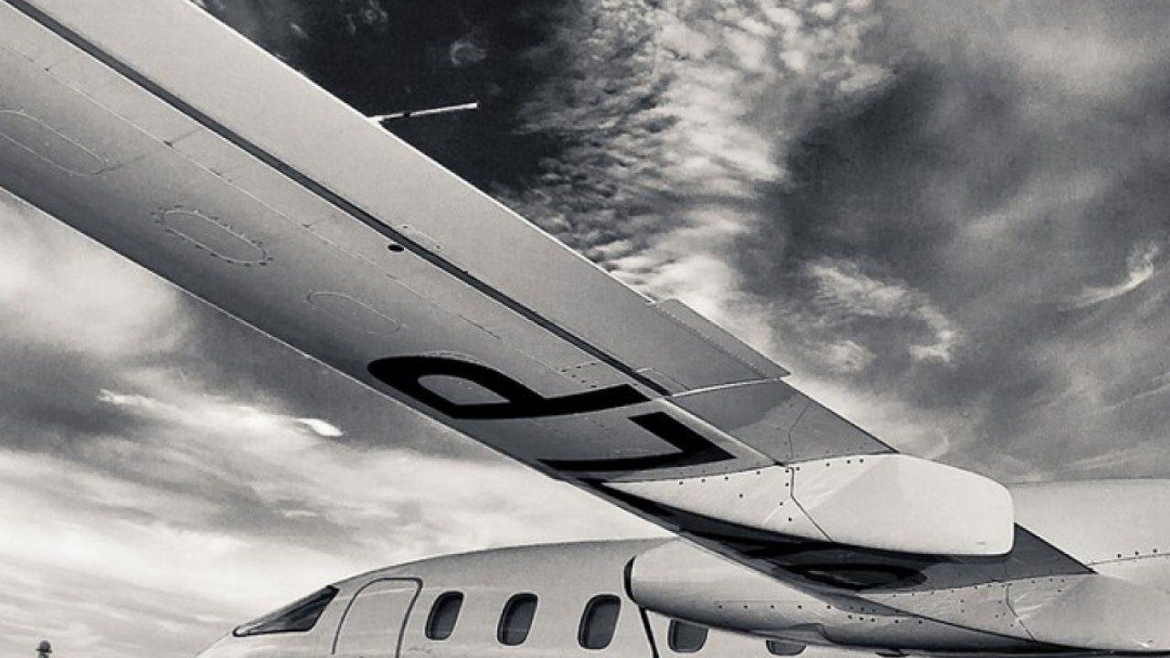 1280x720 Airplane Runway Night Black And White iPhone Background HD