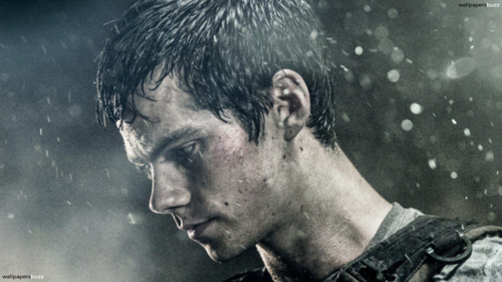 2000x1123 Dylan O'Brien is Thomas HD Wallpaper