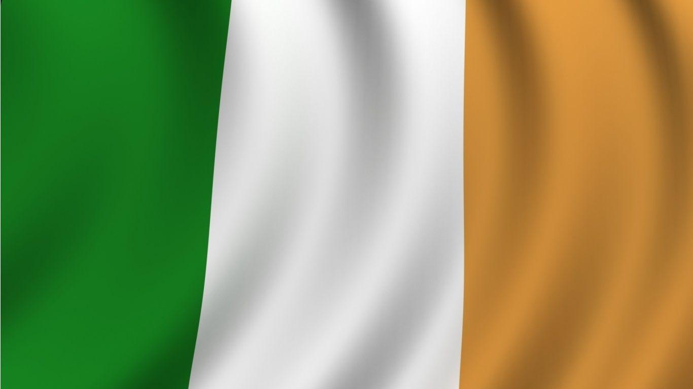 1366x768 Ireland Flag Wallpaper