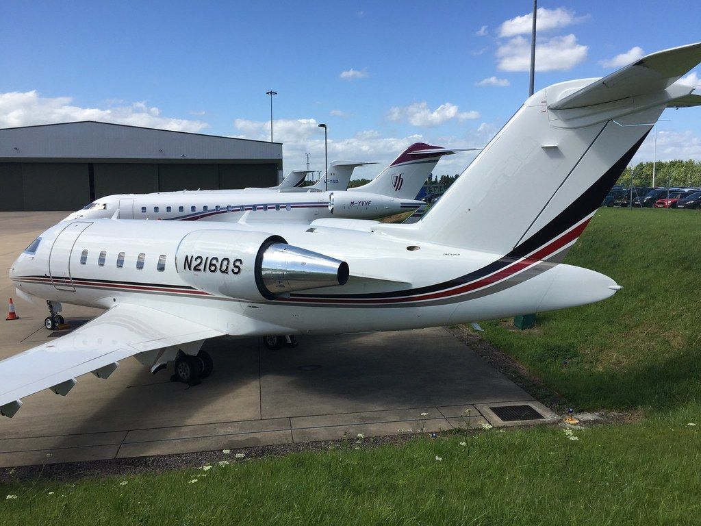 1024x768 N216QS Bombardier Challenger 650