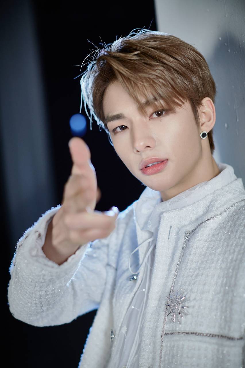 Hyunjin Wallpapers - Top Free Hyunjin Backgrounds - WallpaperAccess