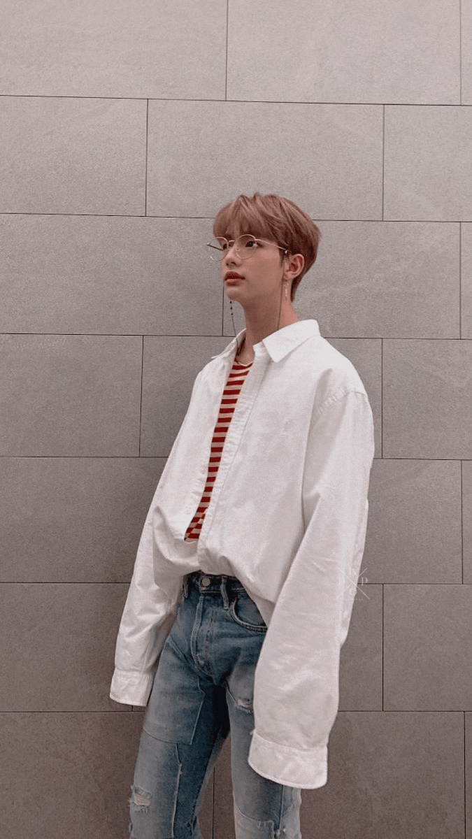 675x1200 hyunjin lockscreens Tumblr posts