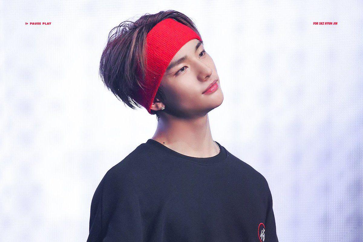 Hyunjin Wallpapers - Top Free Hyunjin Backgrounds - WallpaperAccess