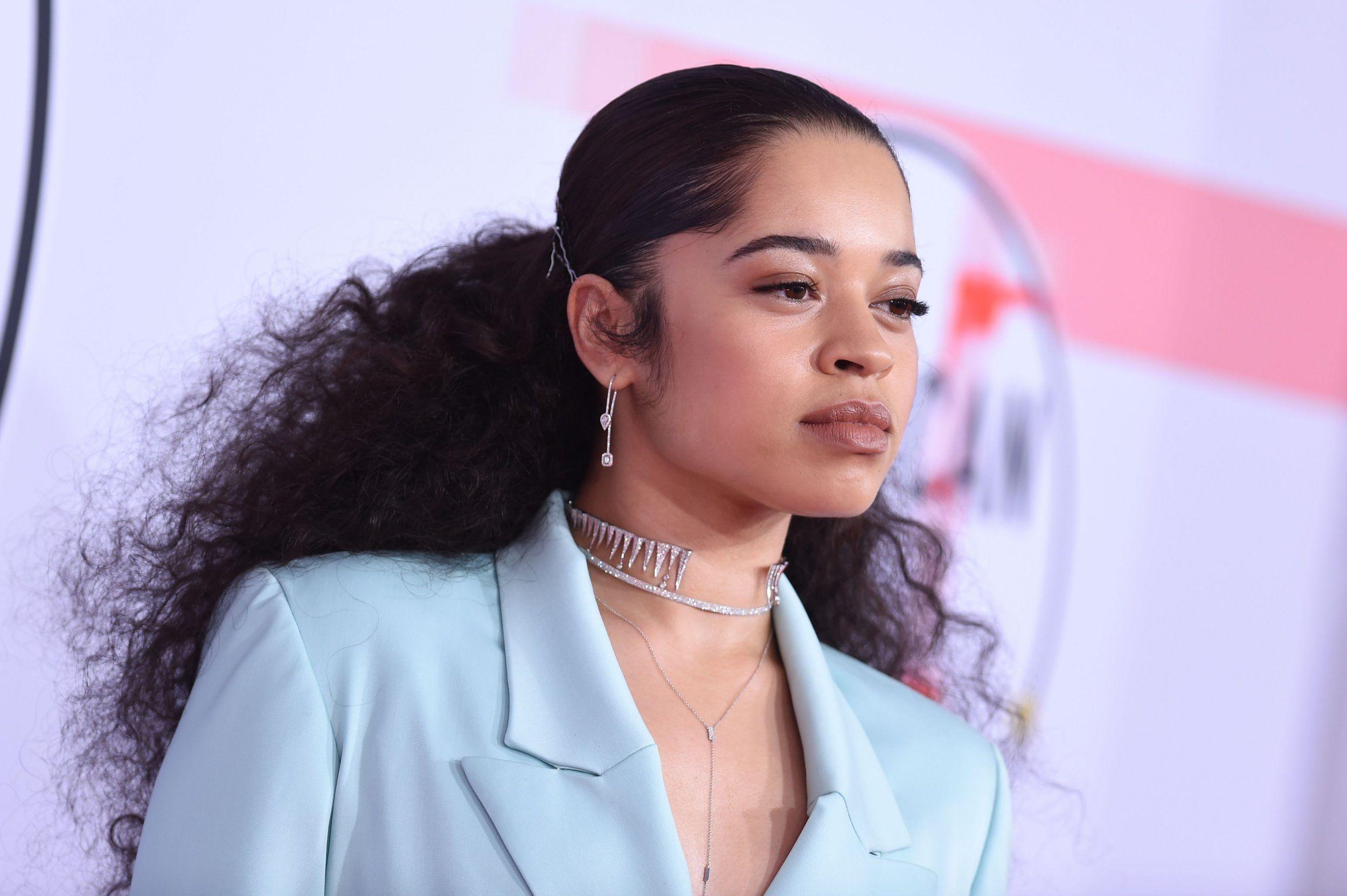 Ella mai