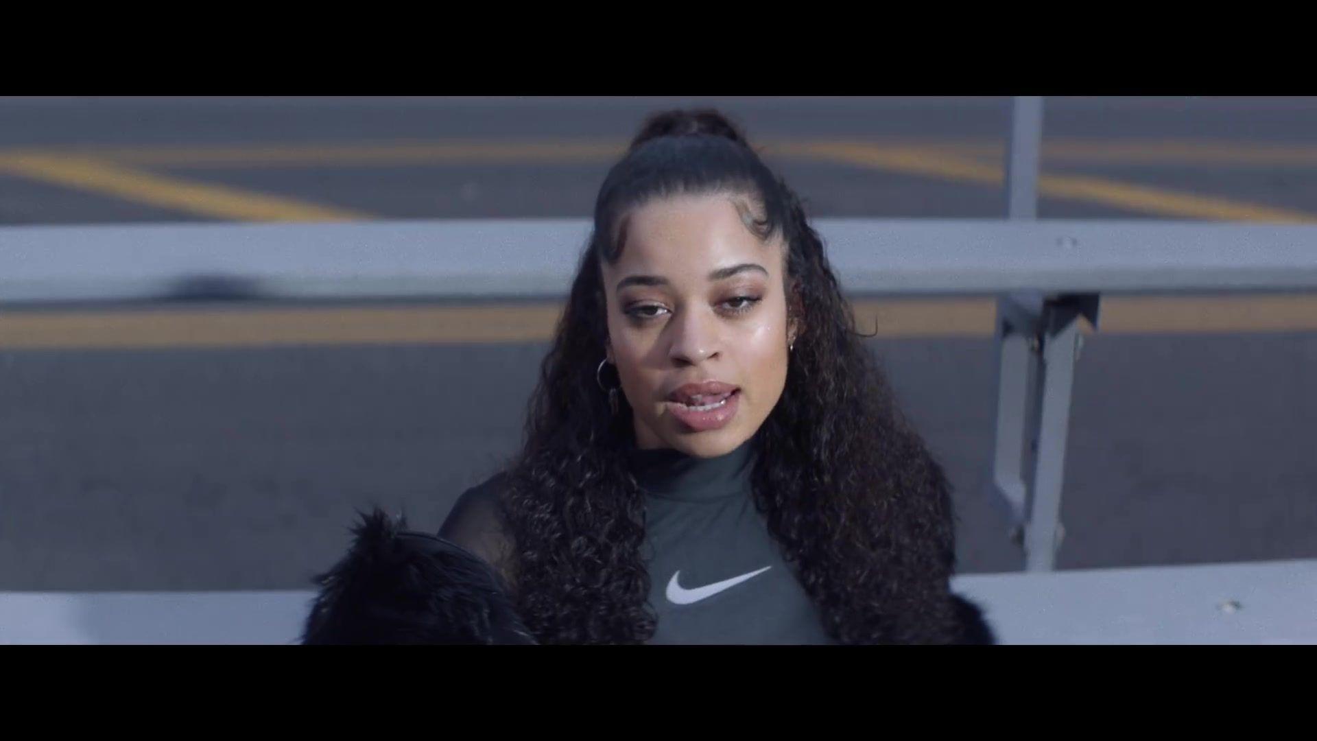 1920x1080 Nike Women's Black Sports Top Worn by Ella Mai in Shot Clock