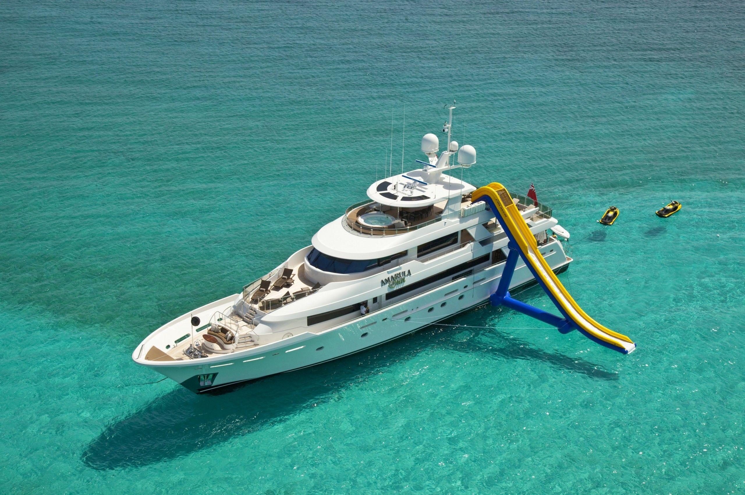 2560x1700 Download 2560x1700 Clean Ocean, Yacht, Boat Wallpaper
