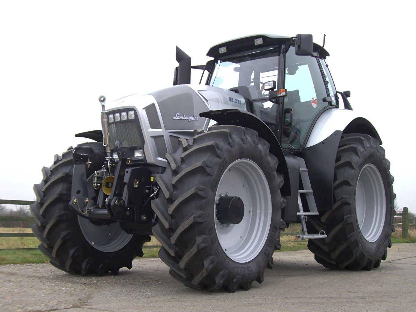1365x1024 Desktop Wallpaper Lamborghini tractors R8.270