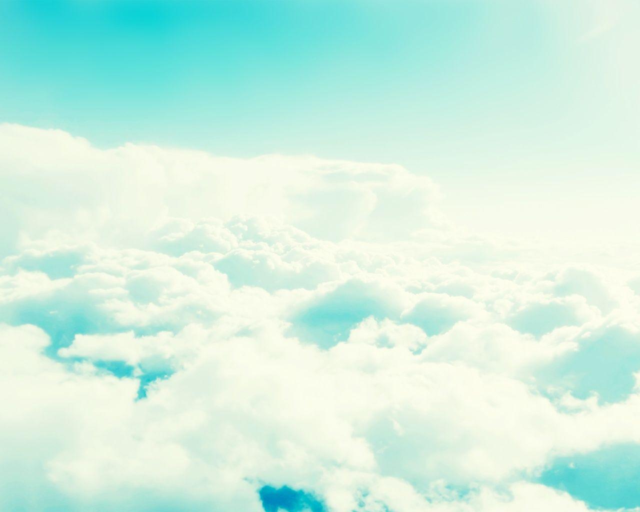 1280x1024 Pastel Yellow Cloudy Wallpaper