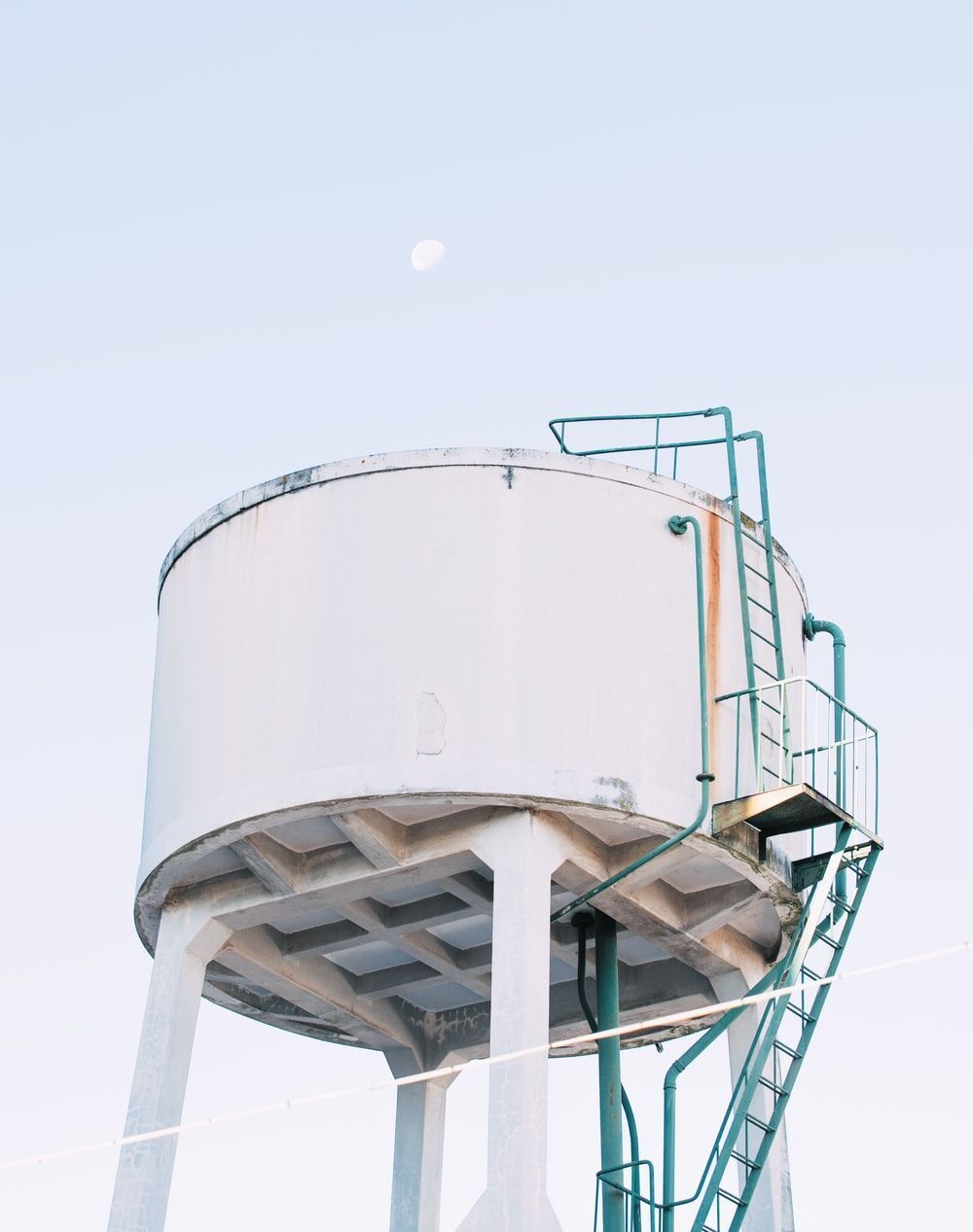 1000x1267 Water Tank Wallpaper