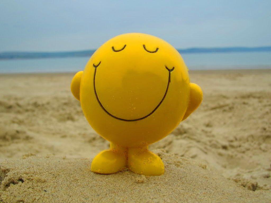 1024x768 Happy Wallpaper