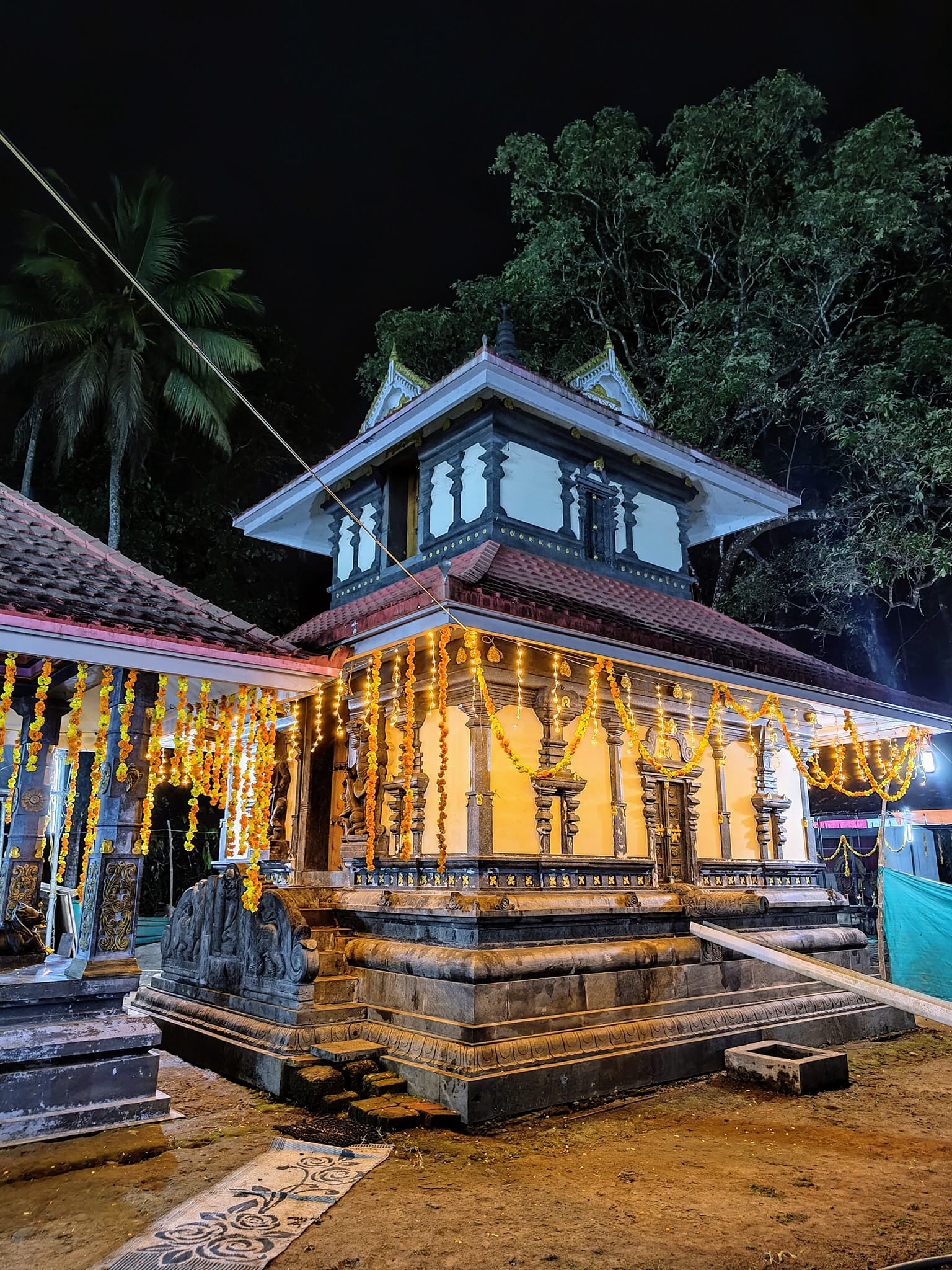 1536x2048 Mulakuzhi Sree Bhadrakali Temple