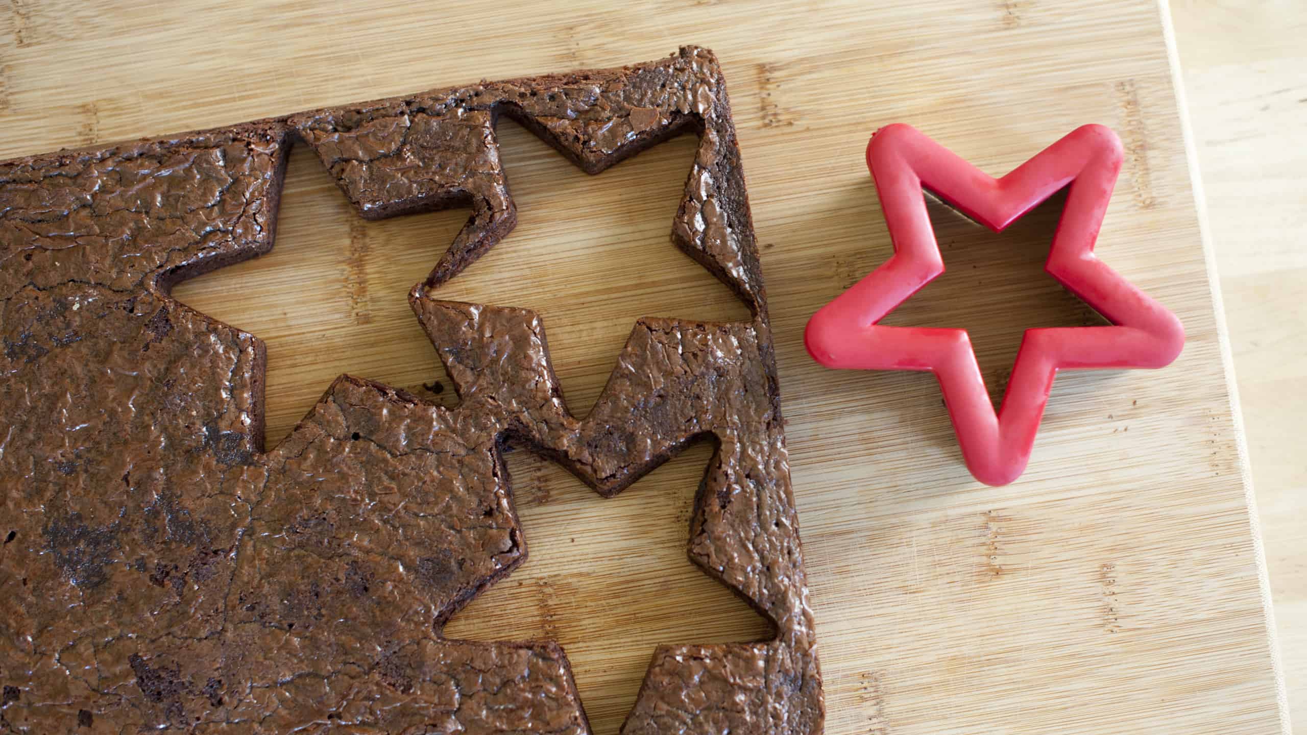 2560x1440 Holiday Desktop Wallpaper: Spices, Cookies and Brownies