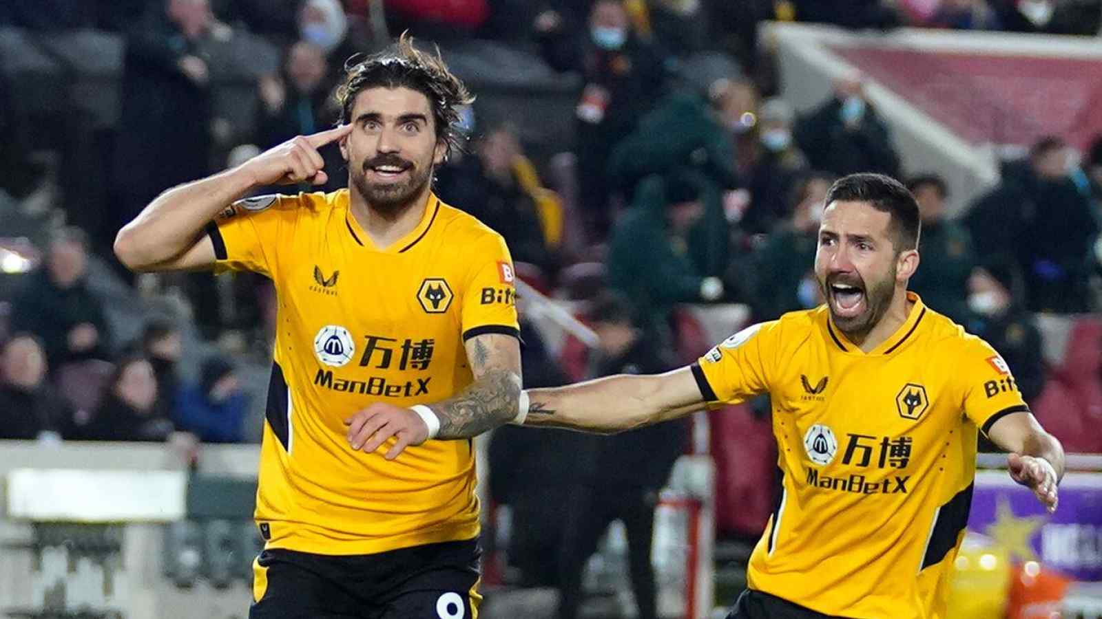 1600x900 30m Ruben Neves disagreement